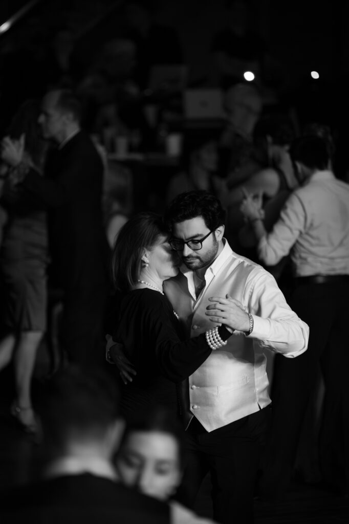 Danseurs de tango au milieu de la foule - Théâtre Rialto de Montréal